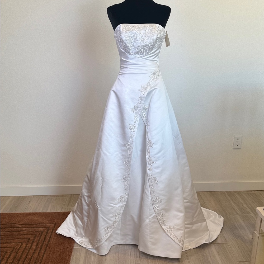 Maggie Sottero White Strapless Wedding Gown